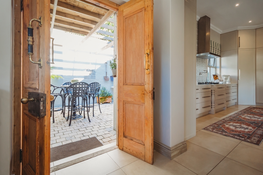 3 Bedroom Property for Sale in Kraaibosch Manor Western Cape